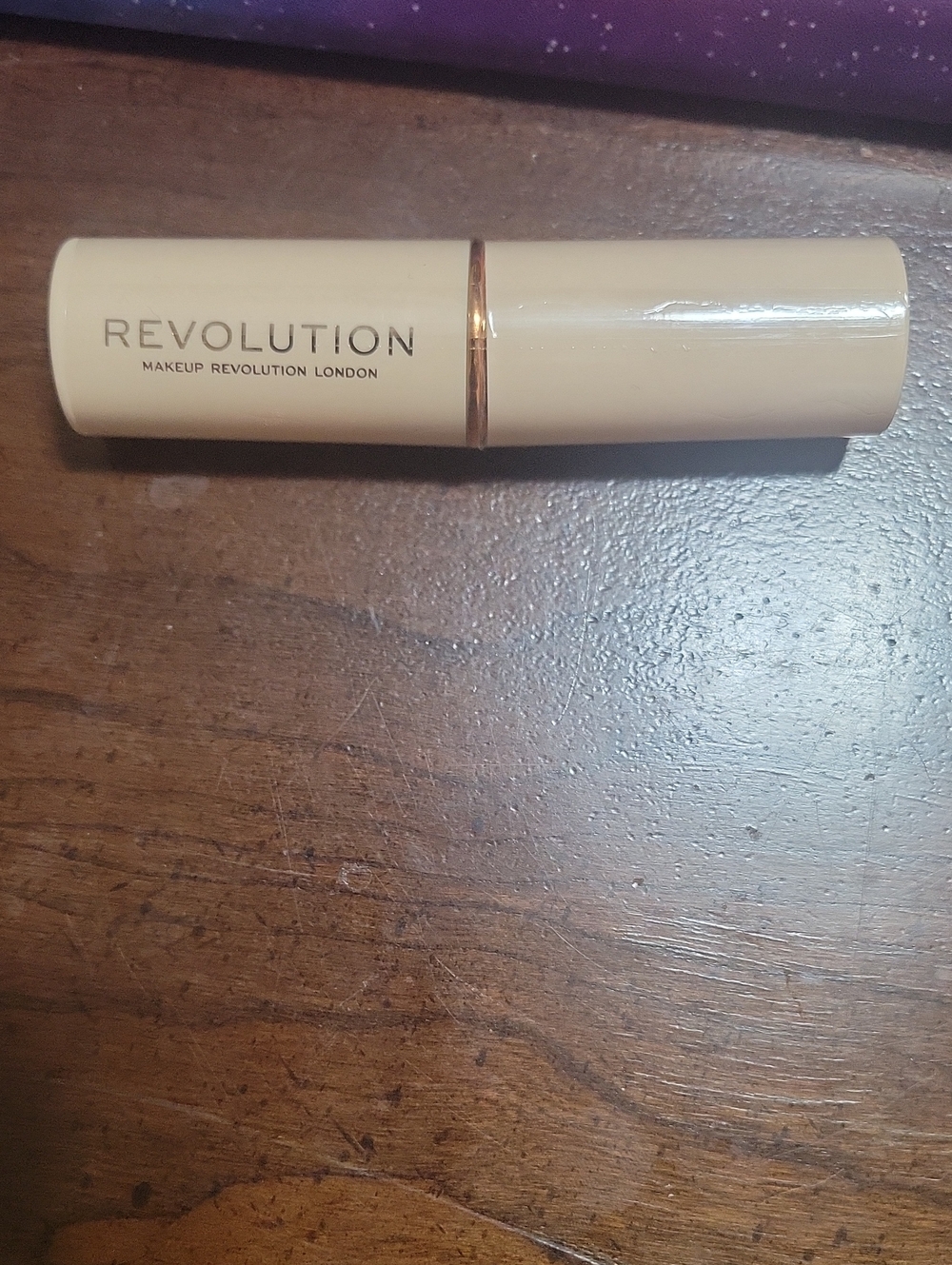 Revolution foundation stick f3